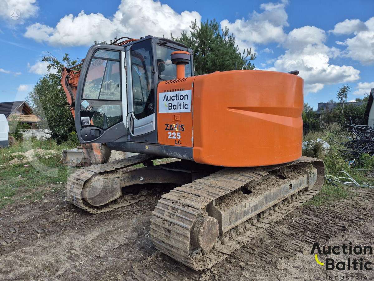 Hitachi 225UsLC-3, экскаваторы