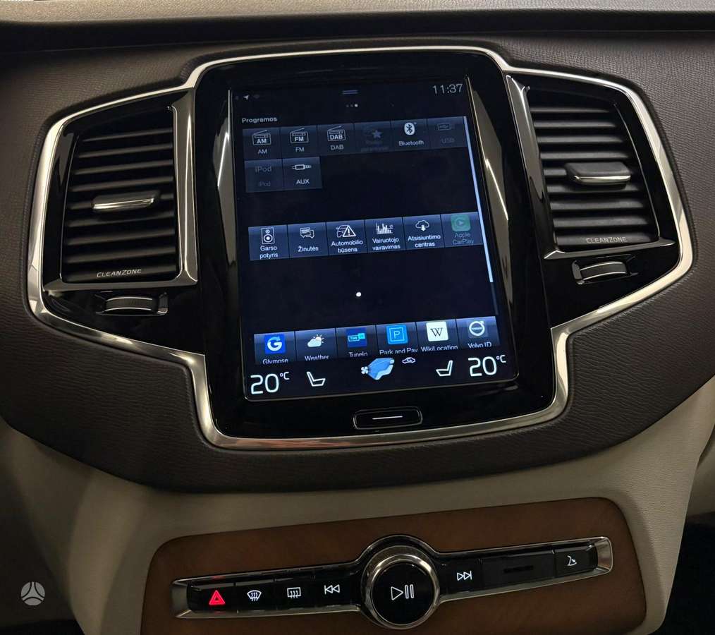 Volvo XC90 - 11