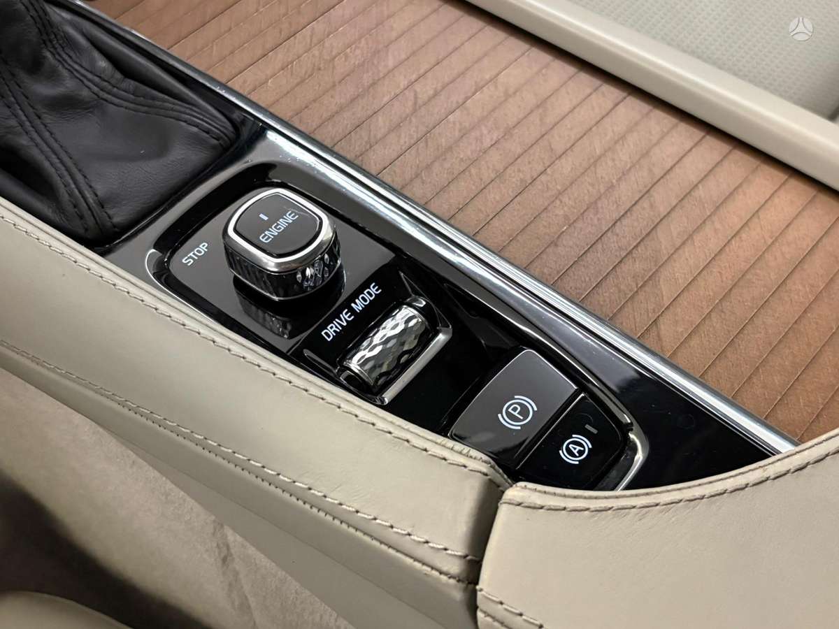 Volvo XC90 - 12