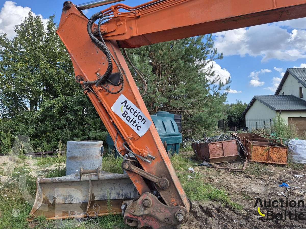 Hitachi 225UsLC-3, экскаваторы