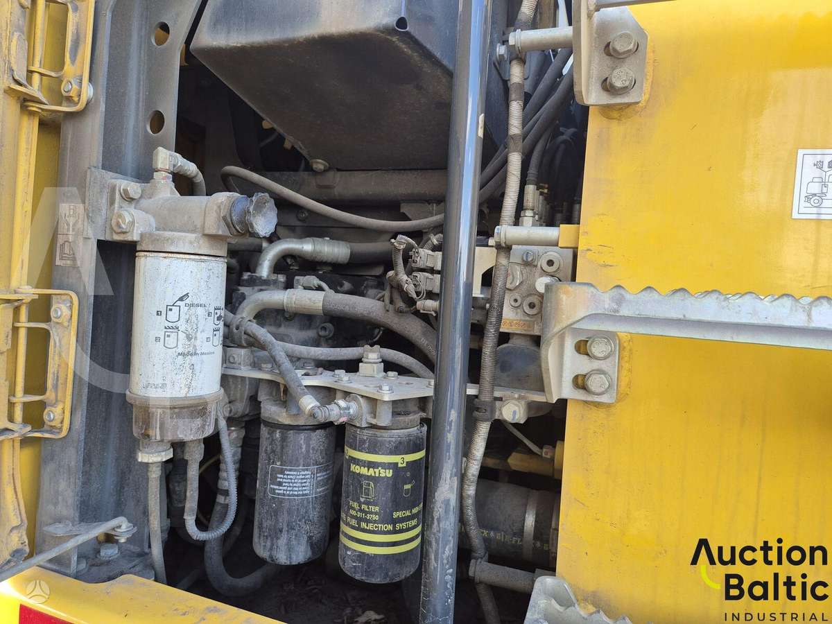 Komatsu PW148, excavator