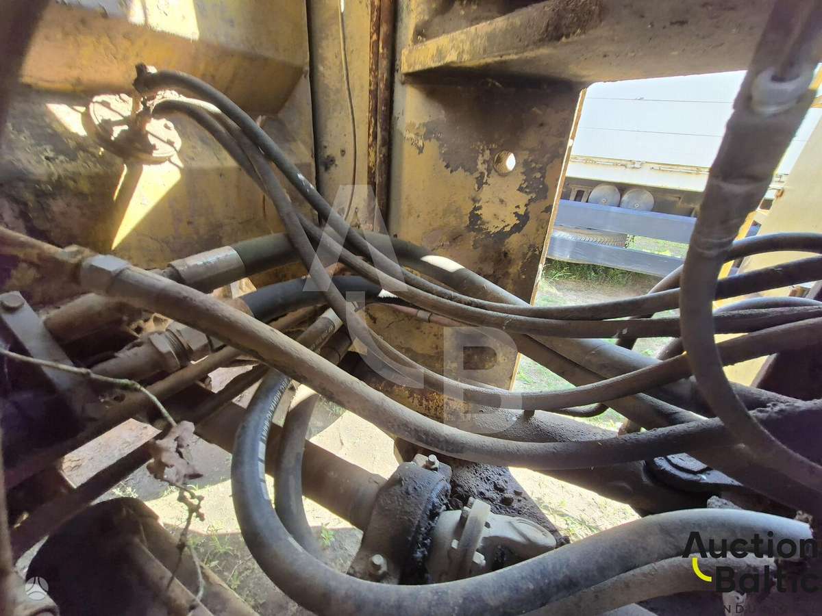 -Kita- Ł-34, frontal loader