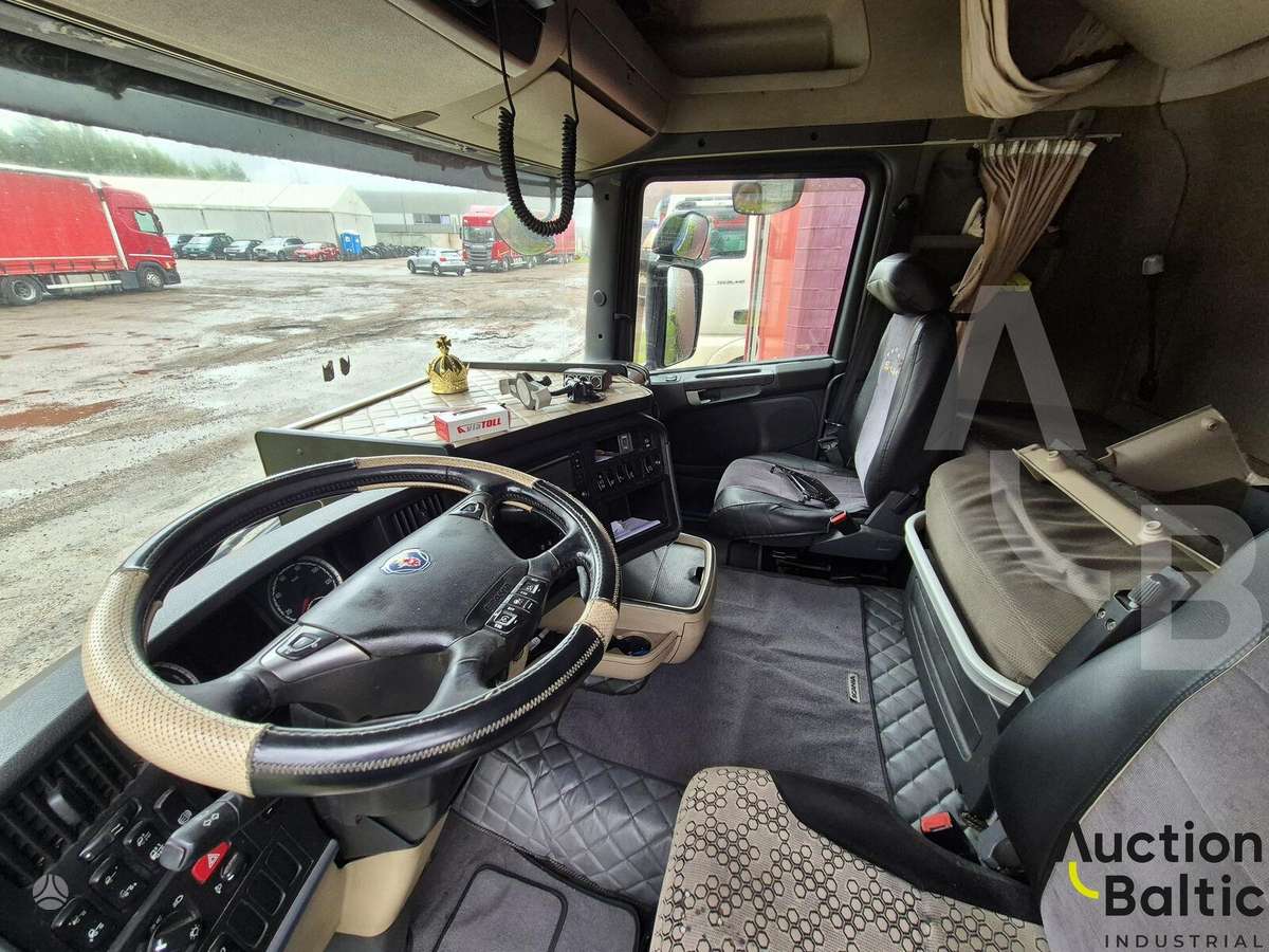 Scania R 410, dropside with curtains