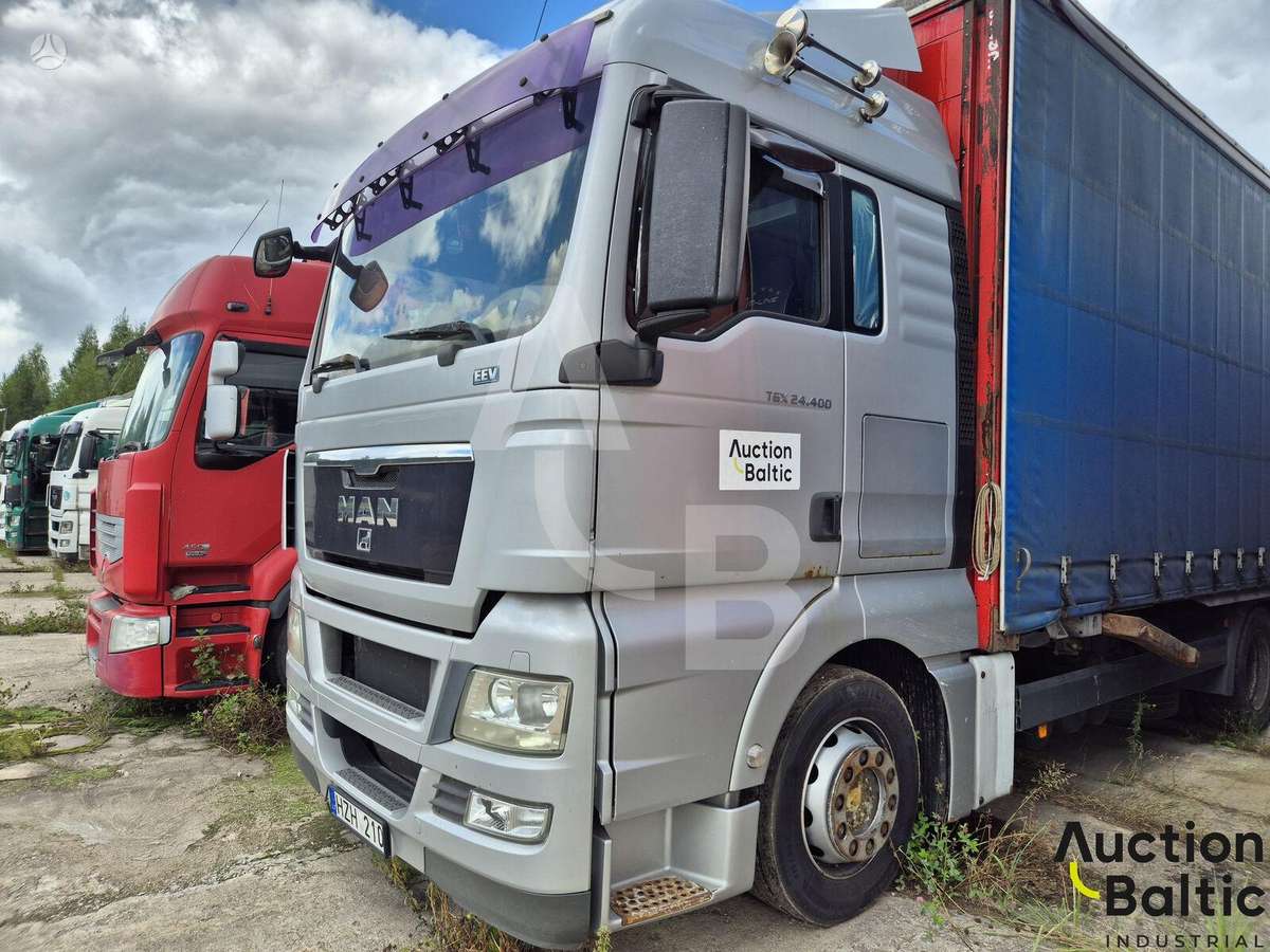 MAN TGX24.400, dropside with curtains