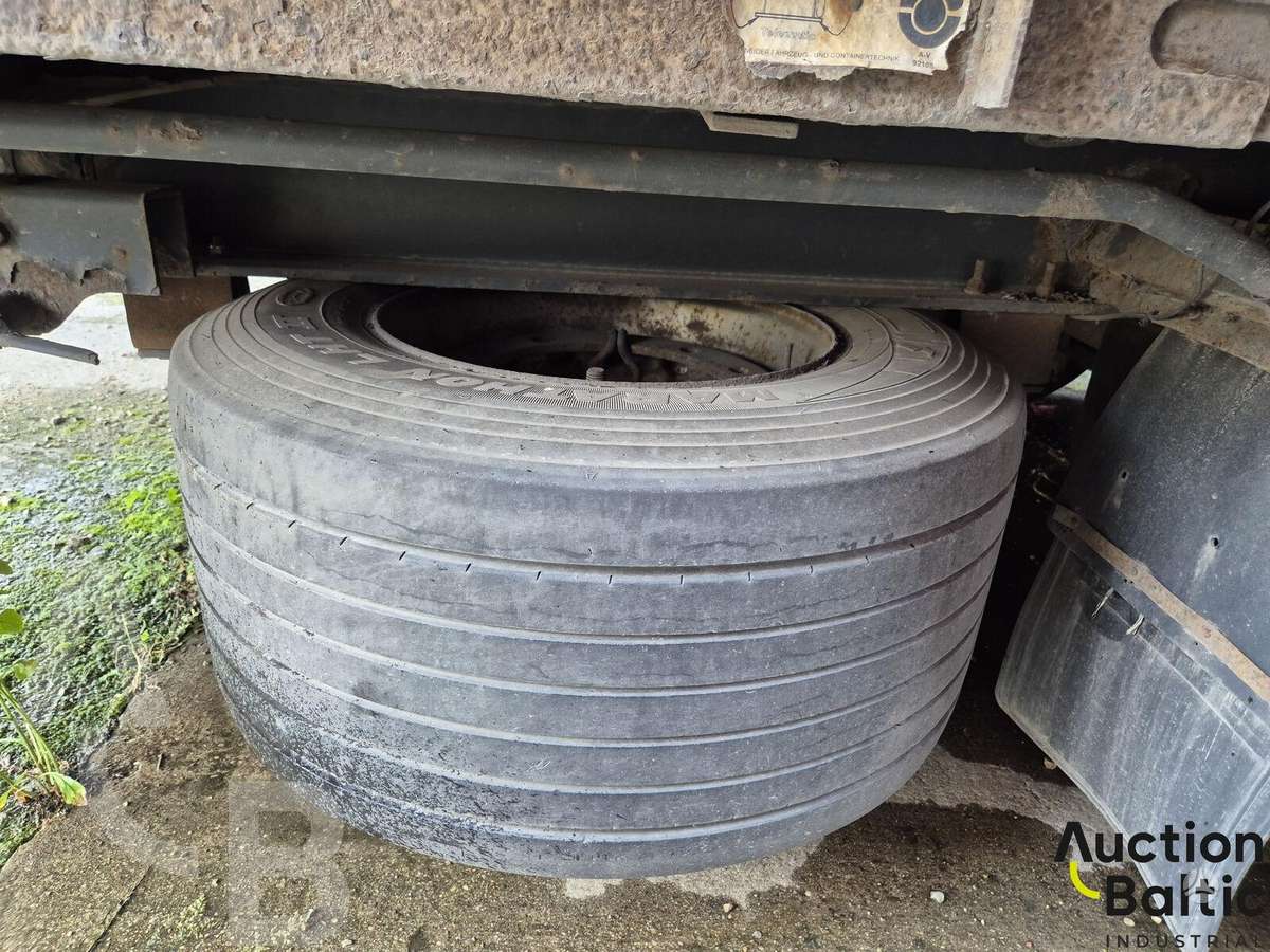 MAN TGX24.400, бортовые с шторами
