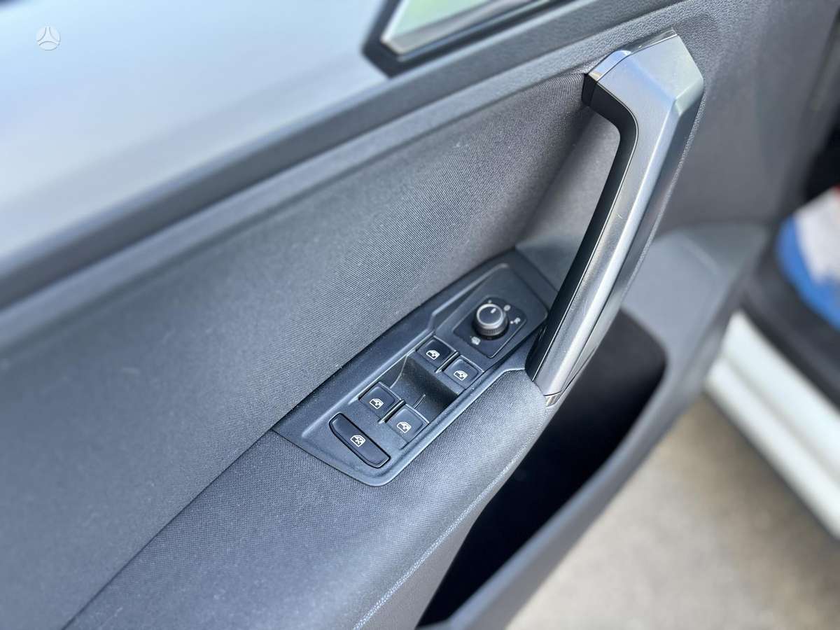 Volkswagen Tiguan - 12