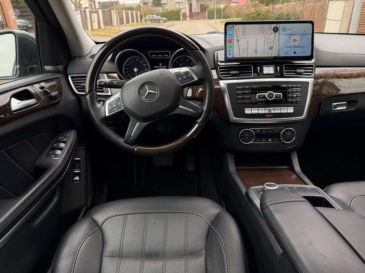 Mercedes-Benz GL450 - 8