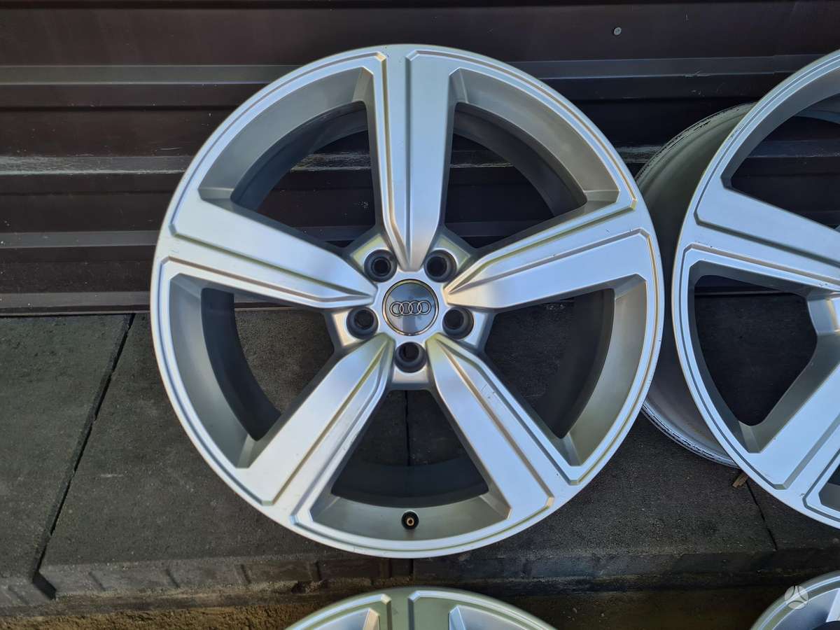 Audi A4 / A7 / Q8 e-tron, lengvojo lydinio, R20