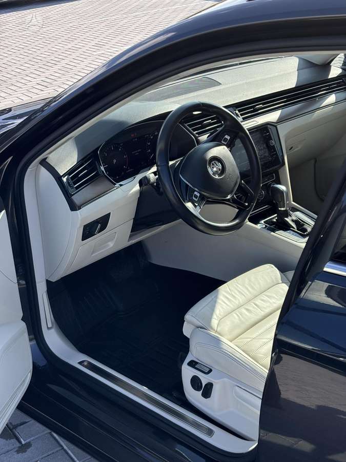 Volkswagen Passat - 5