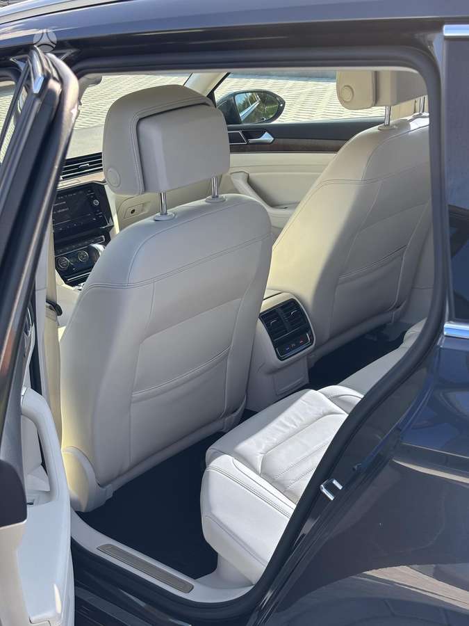 Volkswagen Passat - 8