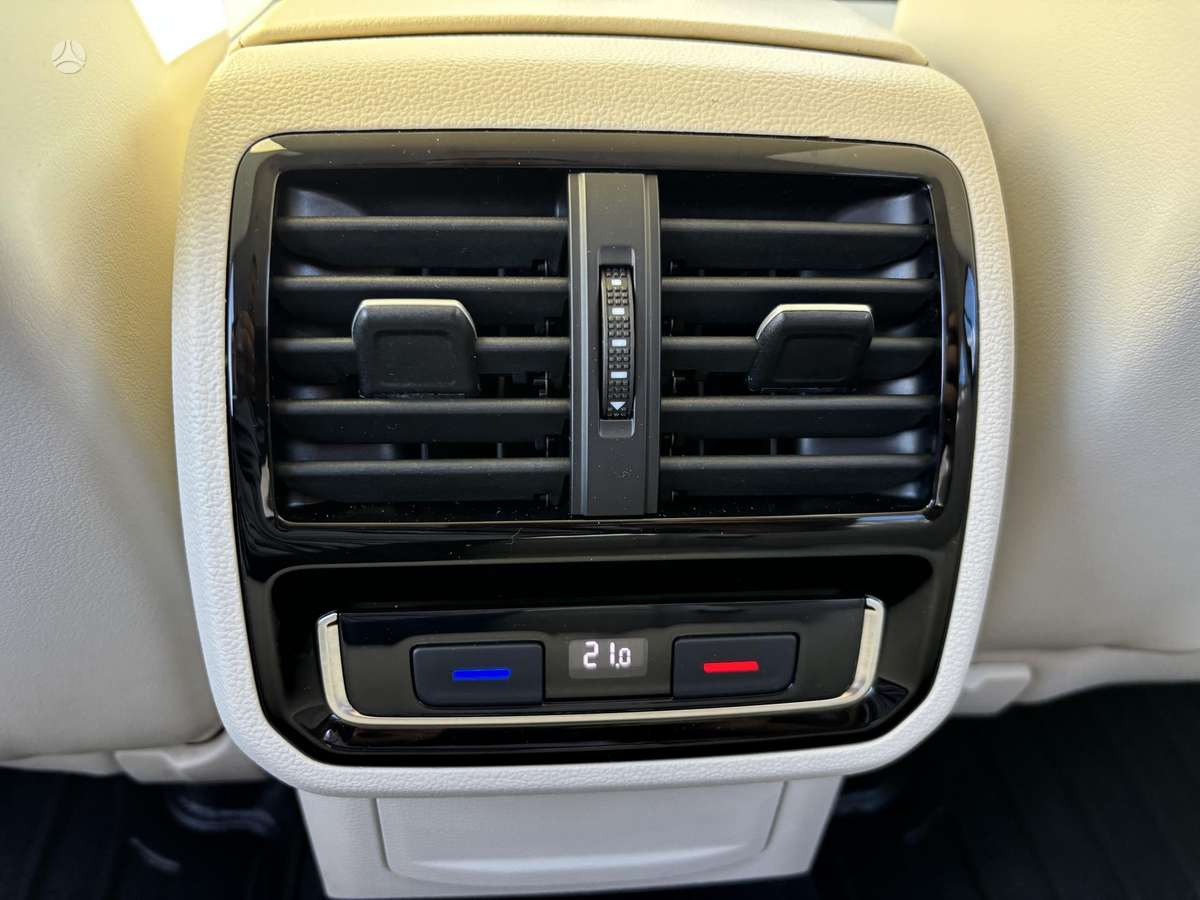Volkswagen Passat - 9