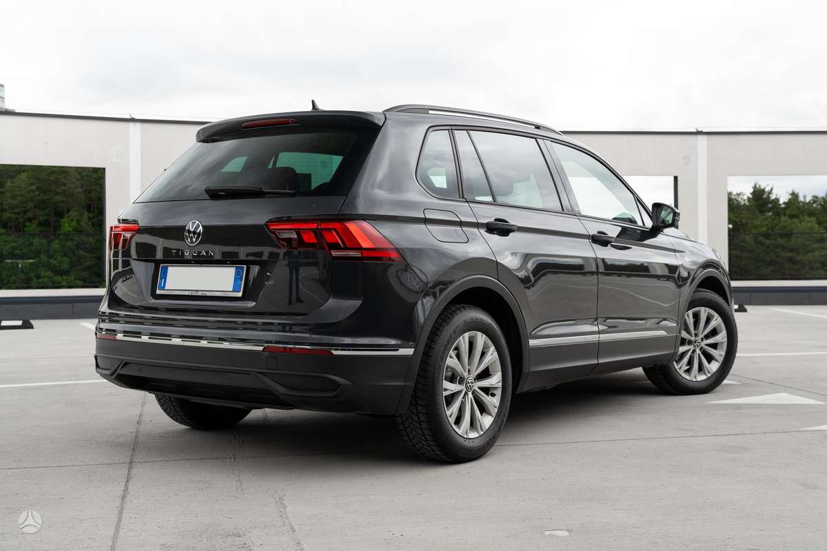 Volkswagen Tiguan - 2
