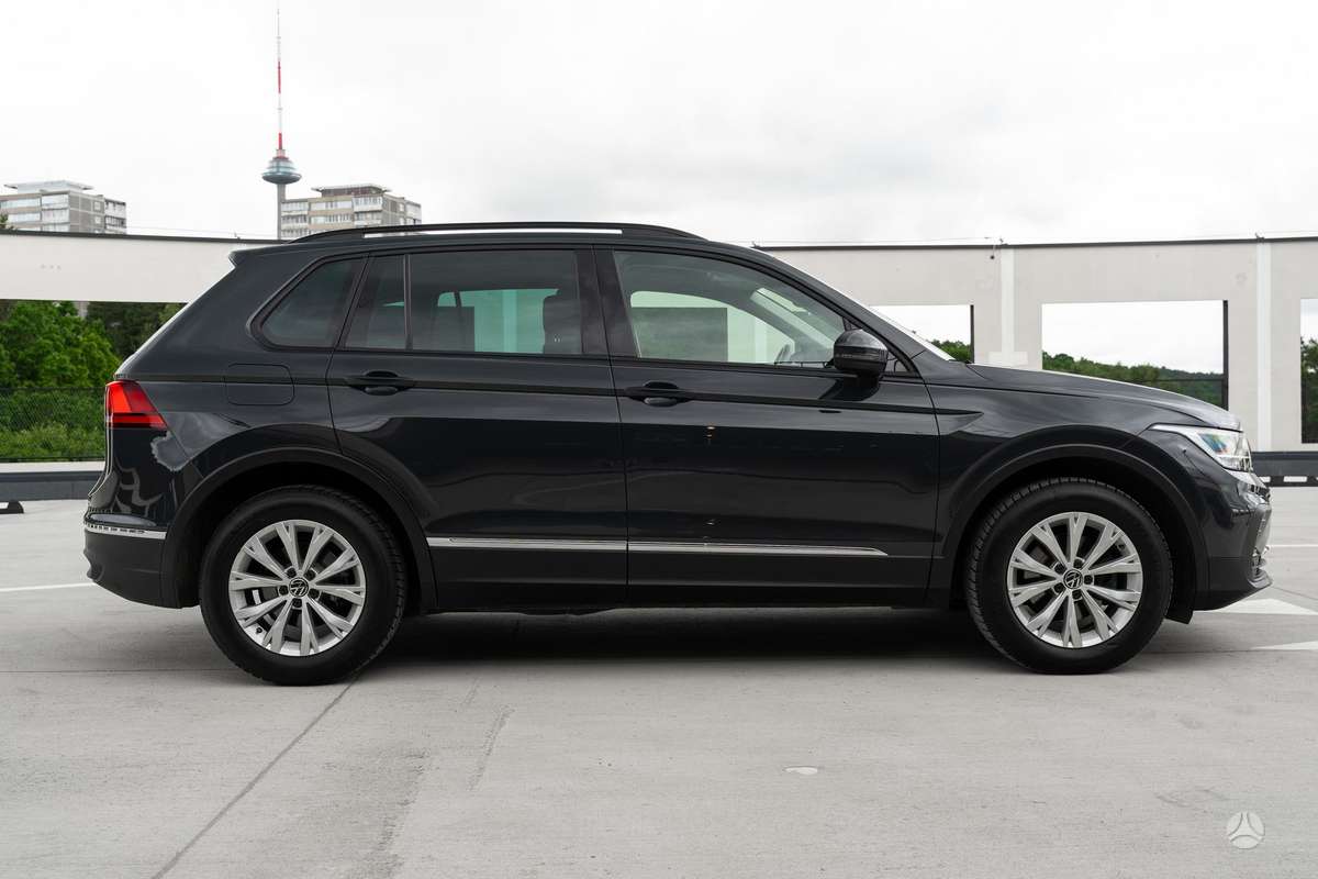 Volkswagen Tiguan - 5