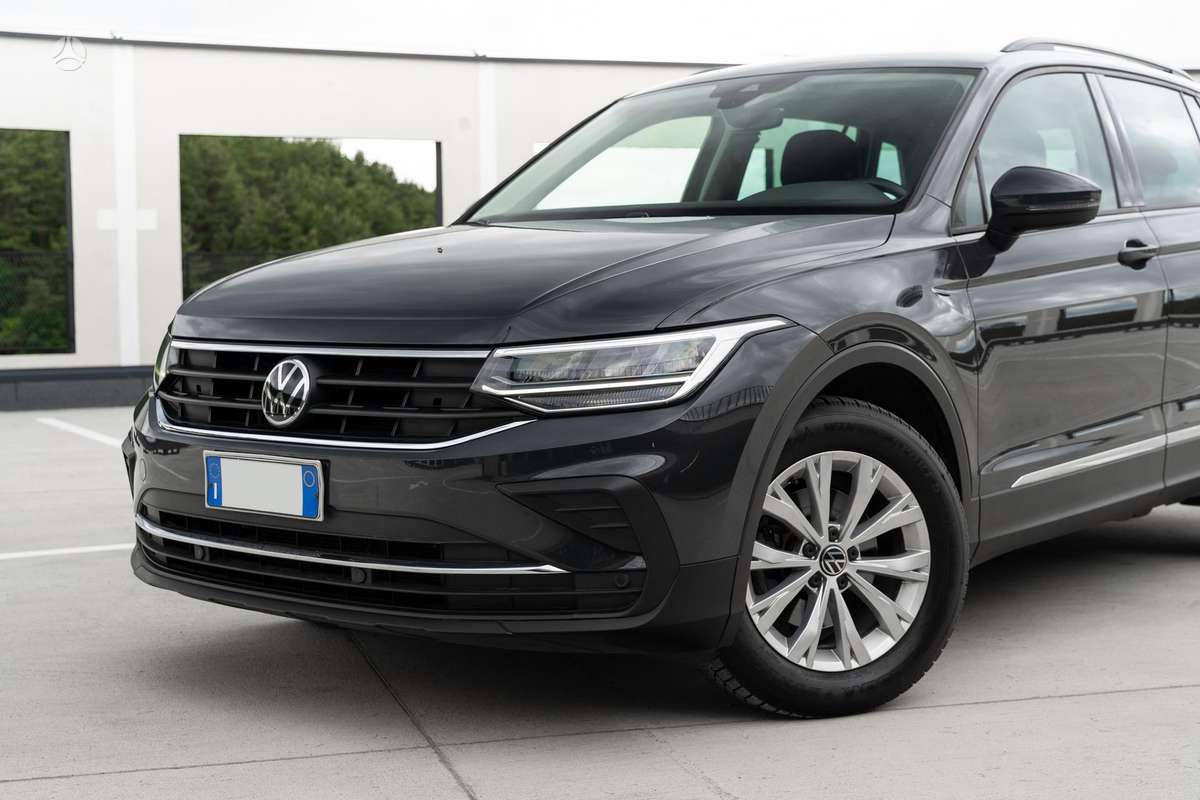 Volkswagen Tiguan - 8