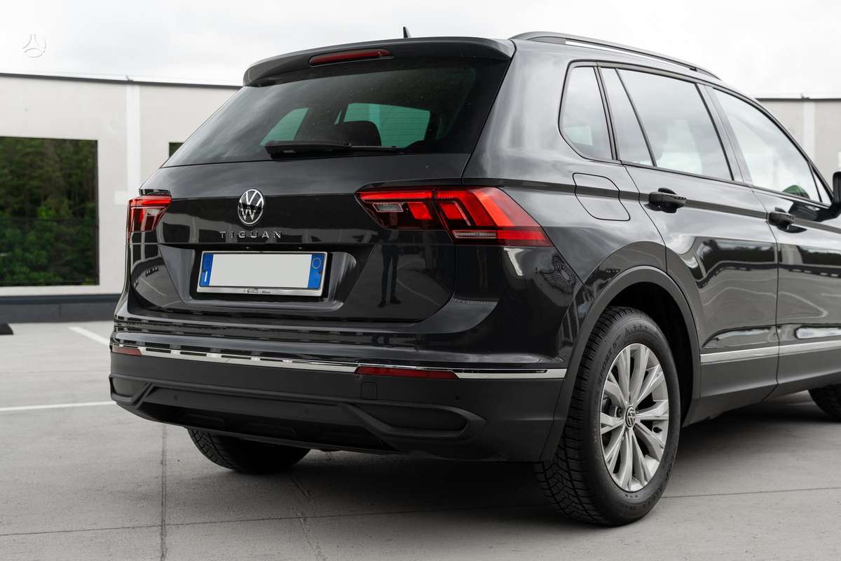 Volkswagen Tiguan - 9
