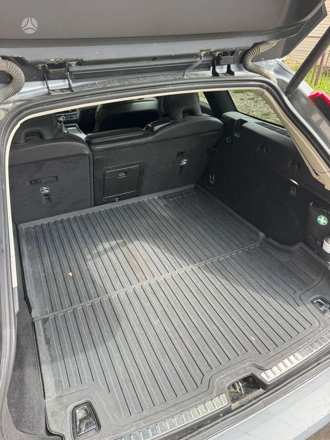 Volvo V90 Cross Country - 8