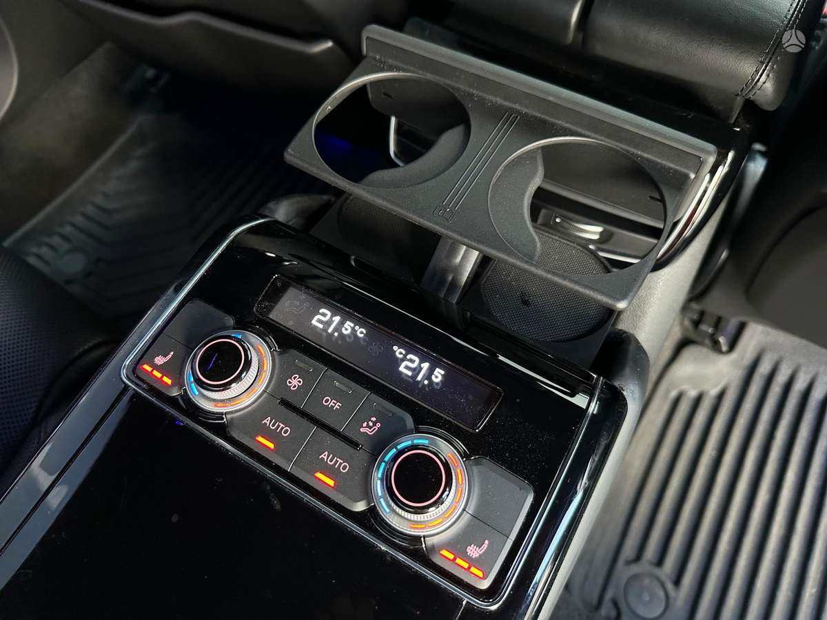 Audi A8, 4.1 l., Седан