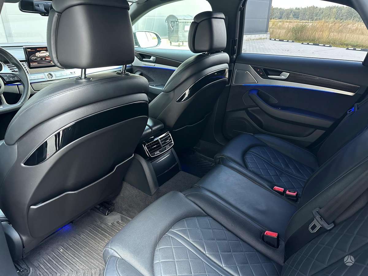 Audi A8, 4.1 l., Седан