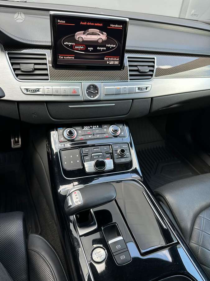 Audi A8, 4.1 l., Седан