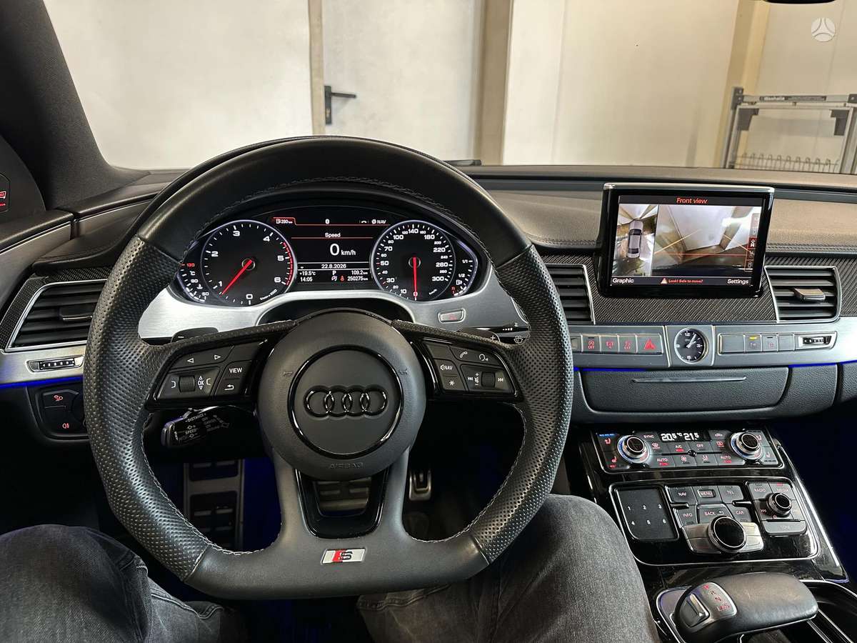 Audi A8, 4.1 l., Седан