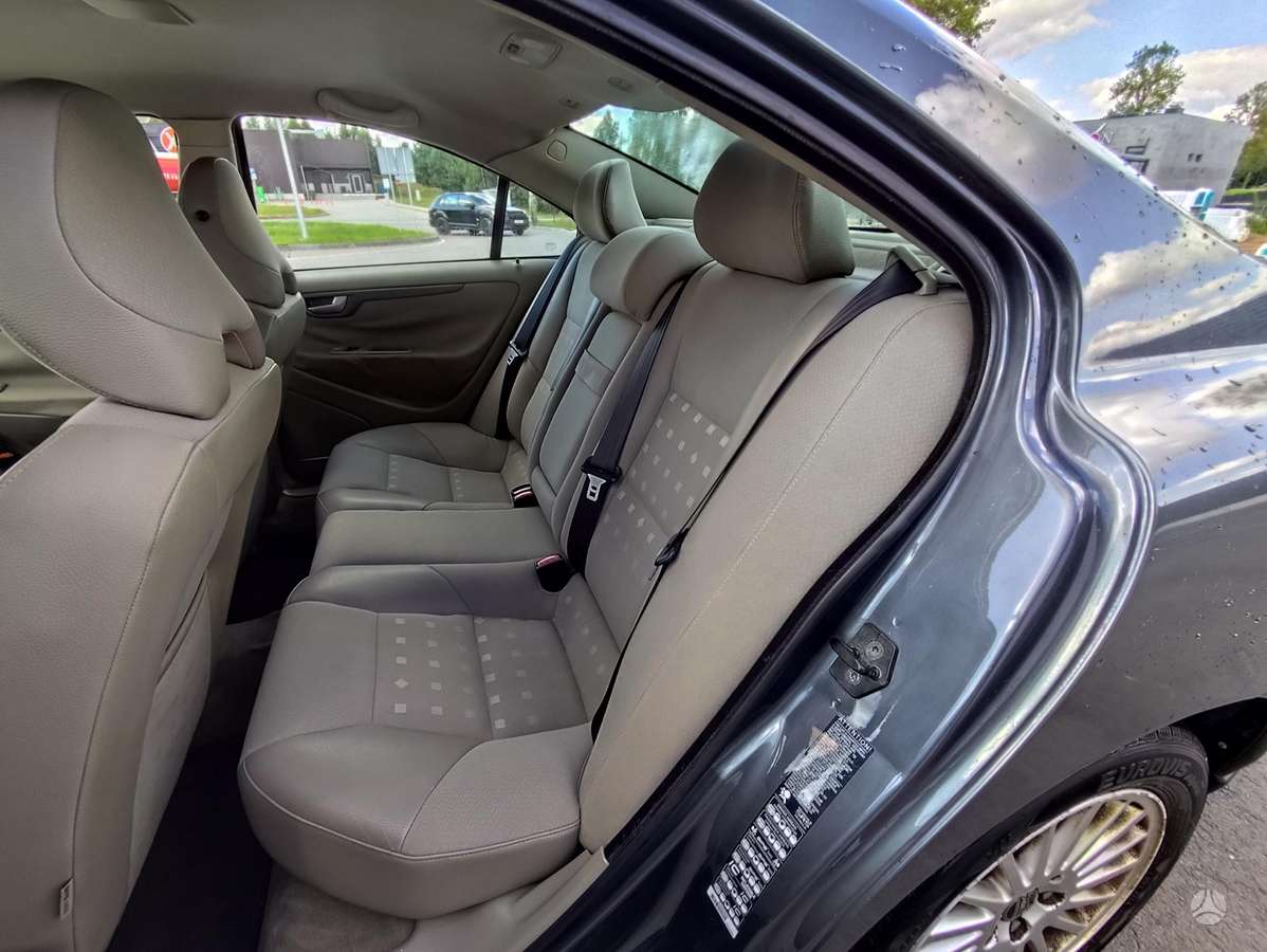 Volvo S60, 2.0 l., Седан