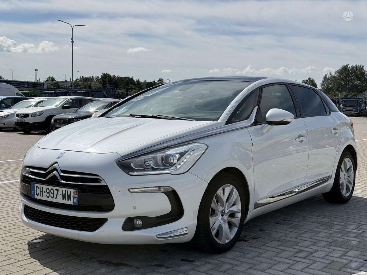 Citroen DS5, 2.0 l., Хэтчбек