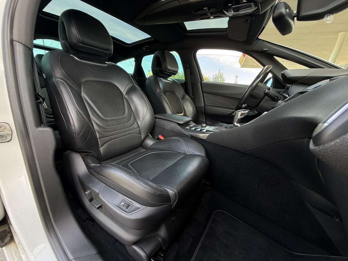 Citroen DS5, 2.0 l., Хэтчбек