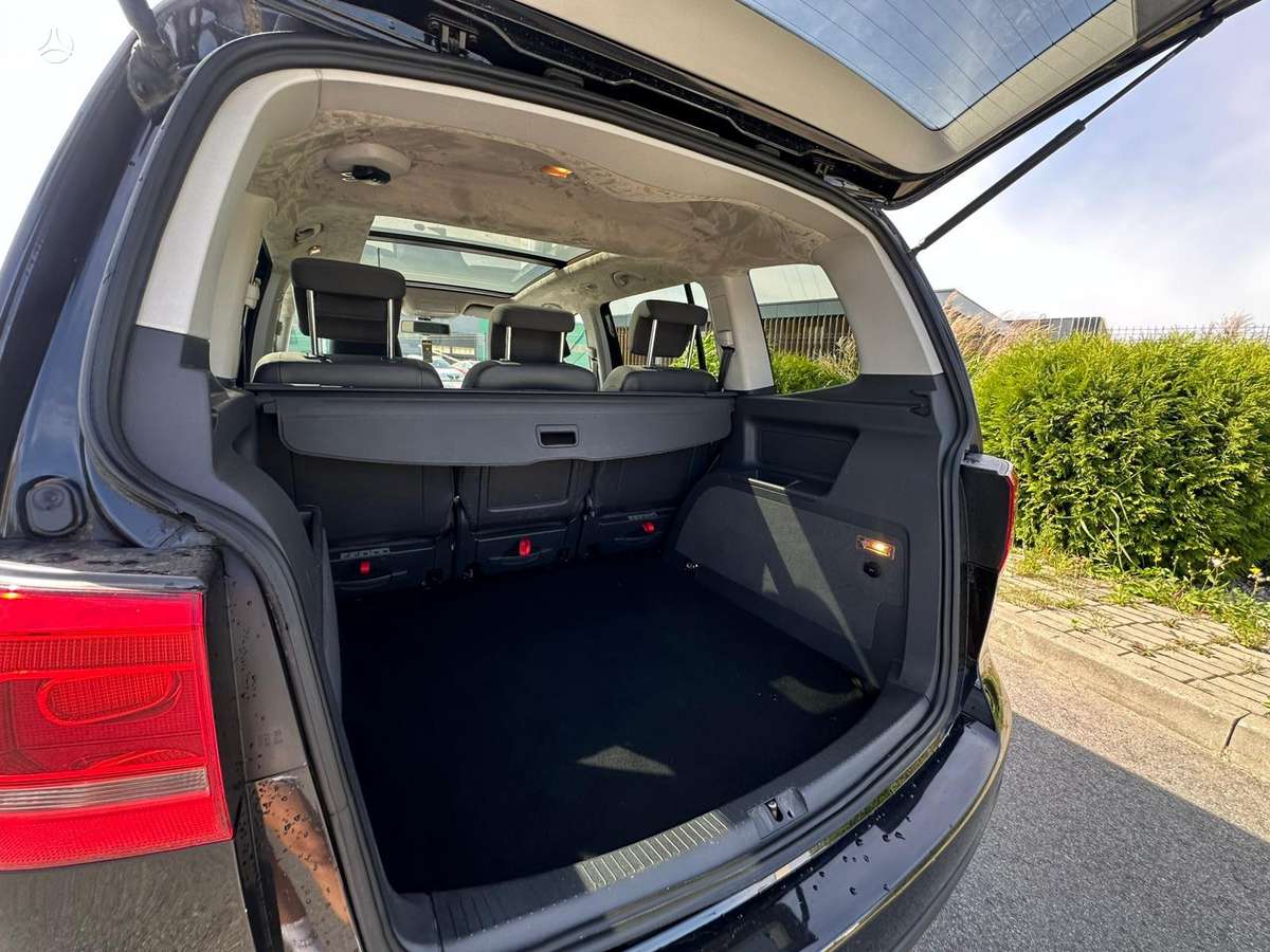 Volkswagen Cross Touran - 10