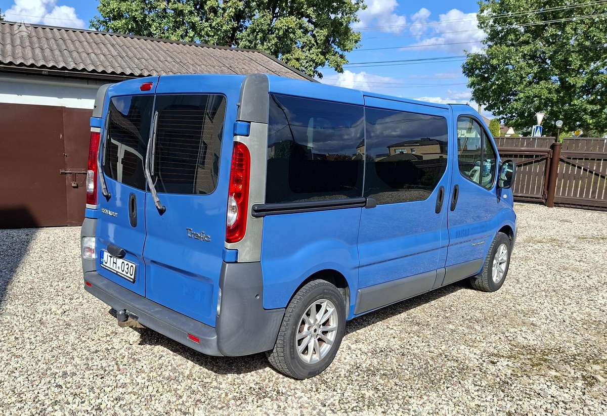 Renault Trafic - 2