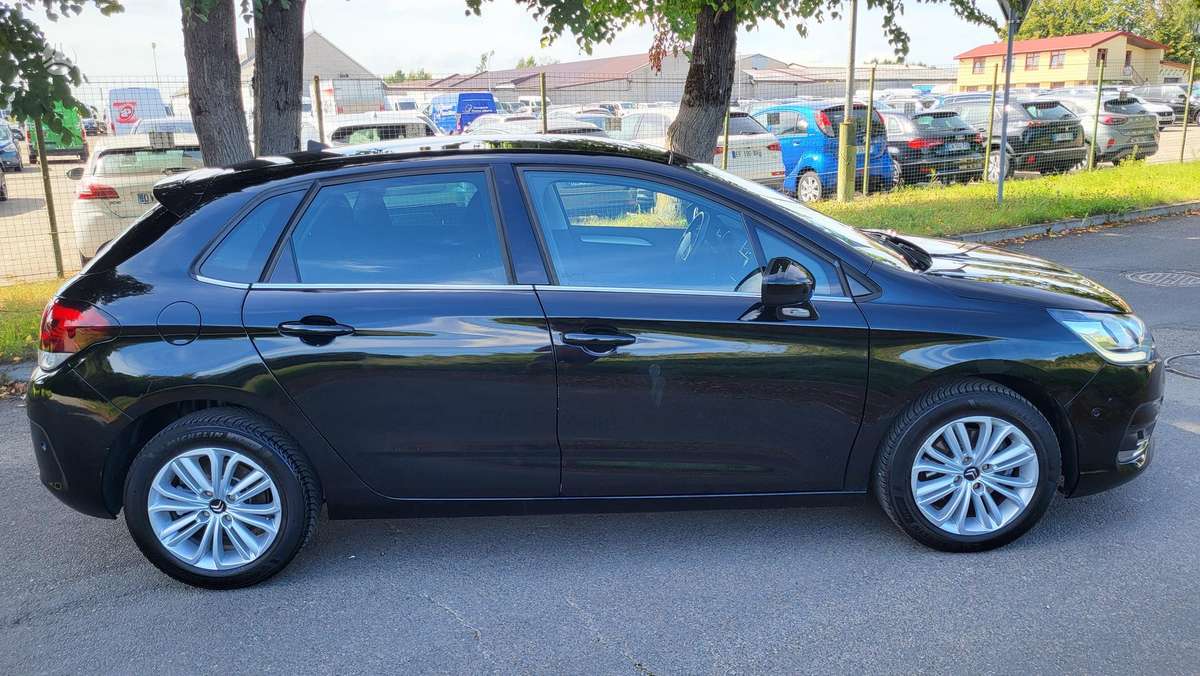 Citroen C4, 1.2 l., Хэтчбек