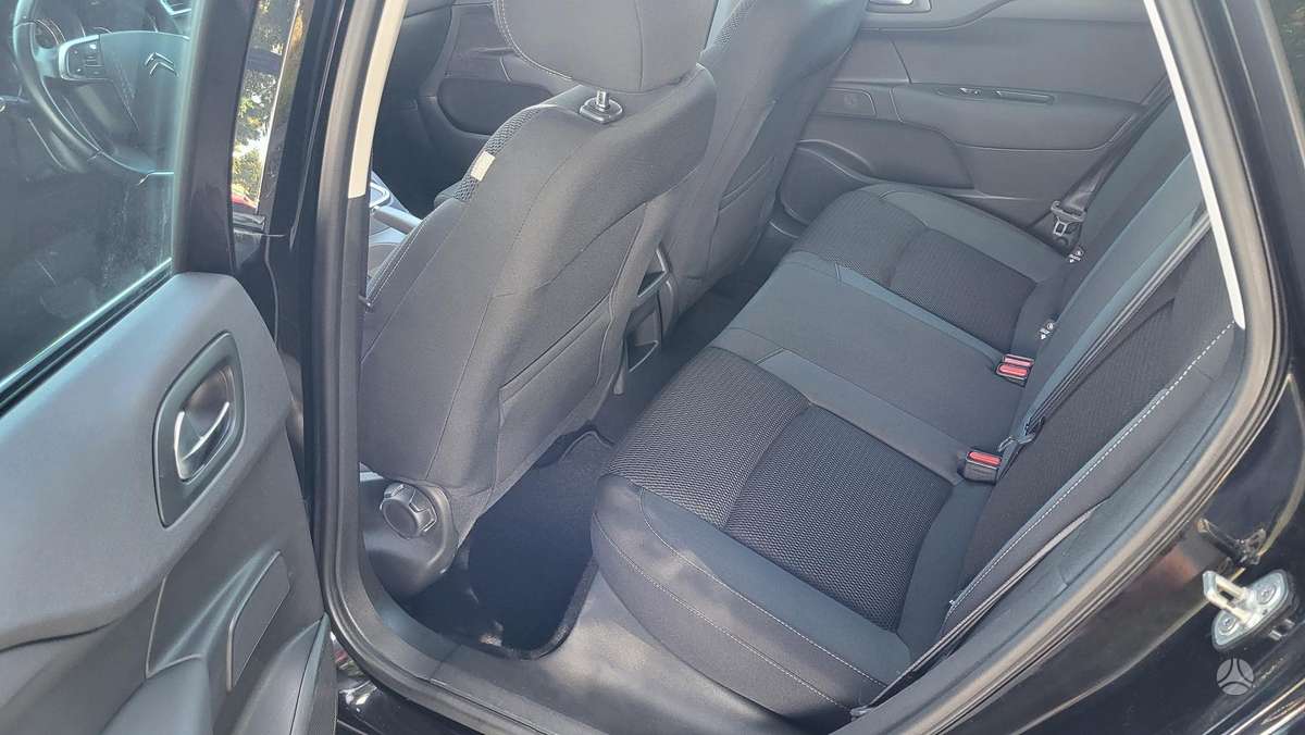 Citroen C4, 1.2 l., Хэтчбек