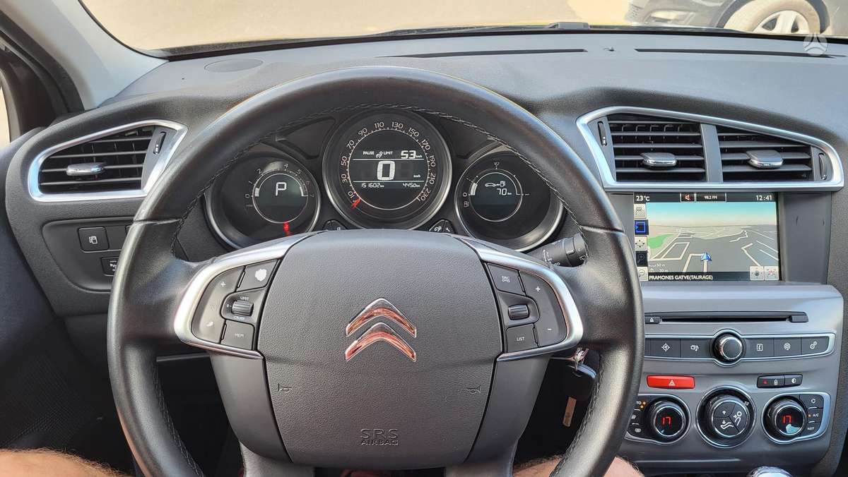 Citroen C4, 1.2 l., Хэтчбек