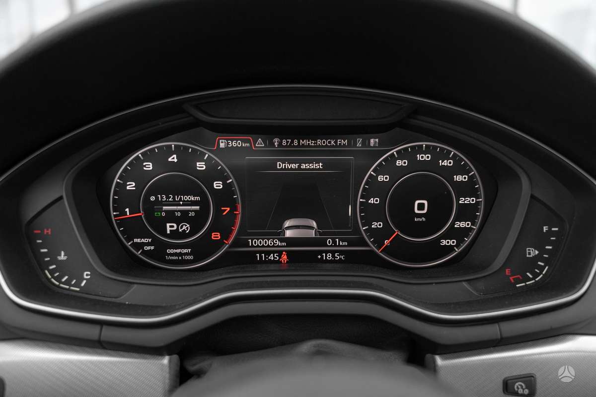 Audi A4, 2.0 l., Седан