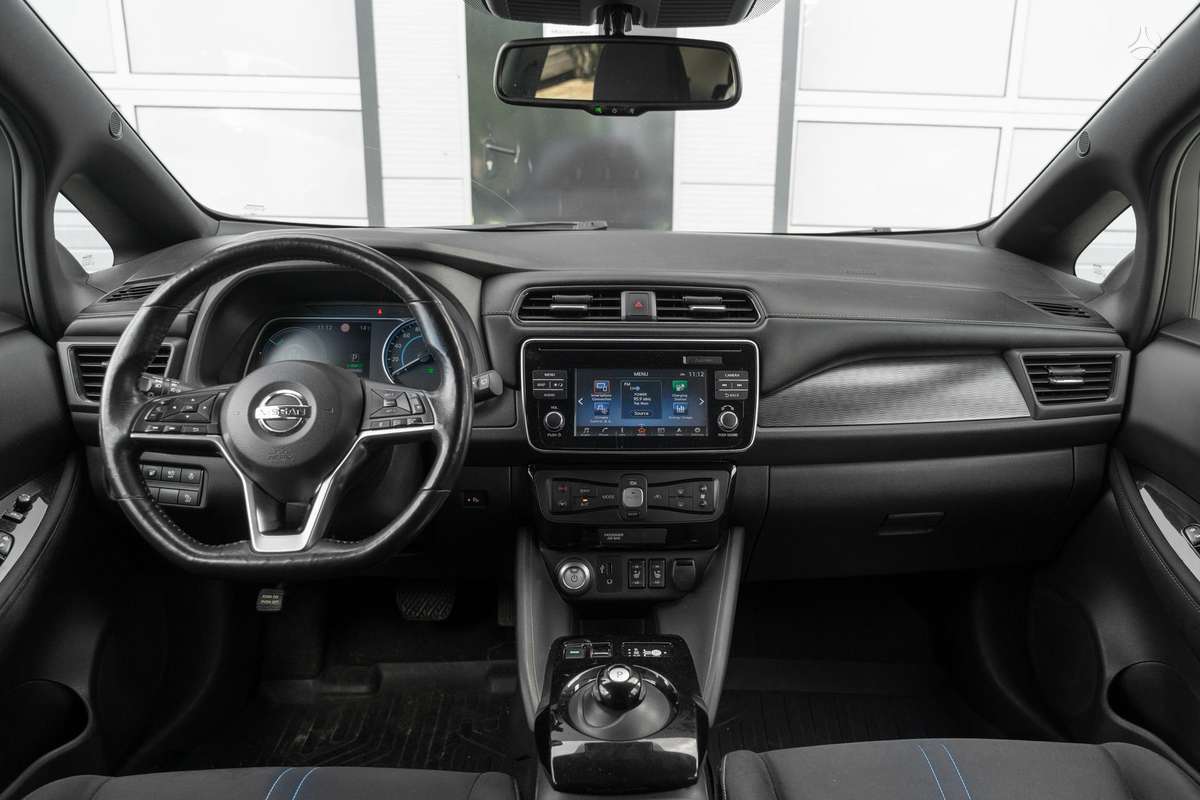Nissan Leaf, 40 kWh, hatchback