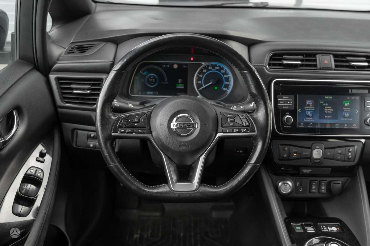 Nissan Leaf, 40 kWh, hatchback