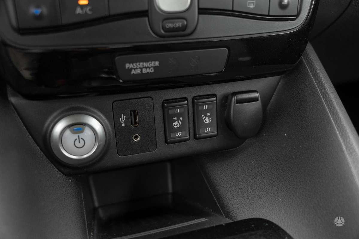 Nissan Leaf, 40 kWh, hatchback