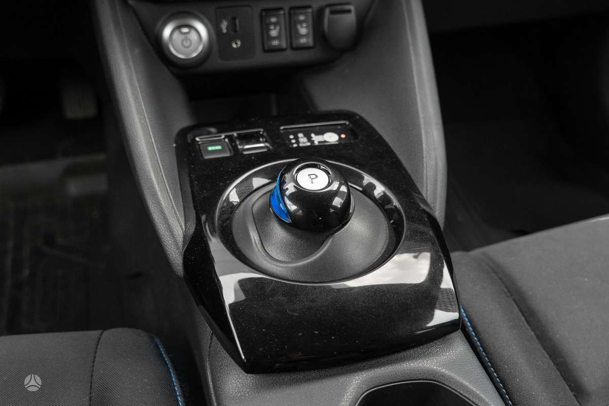 Nissan Leaf, 40 kWh, hatchback