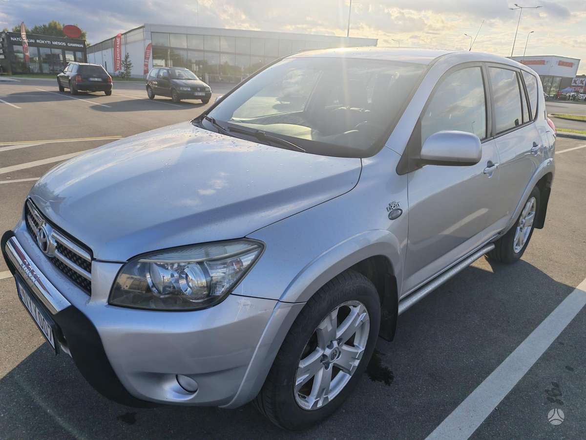 Toyota RAV4 - 2