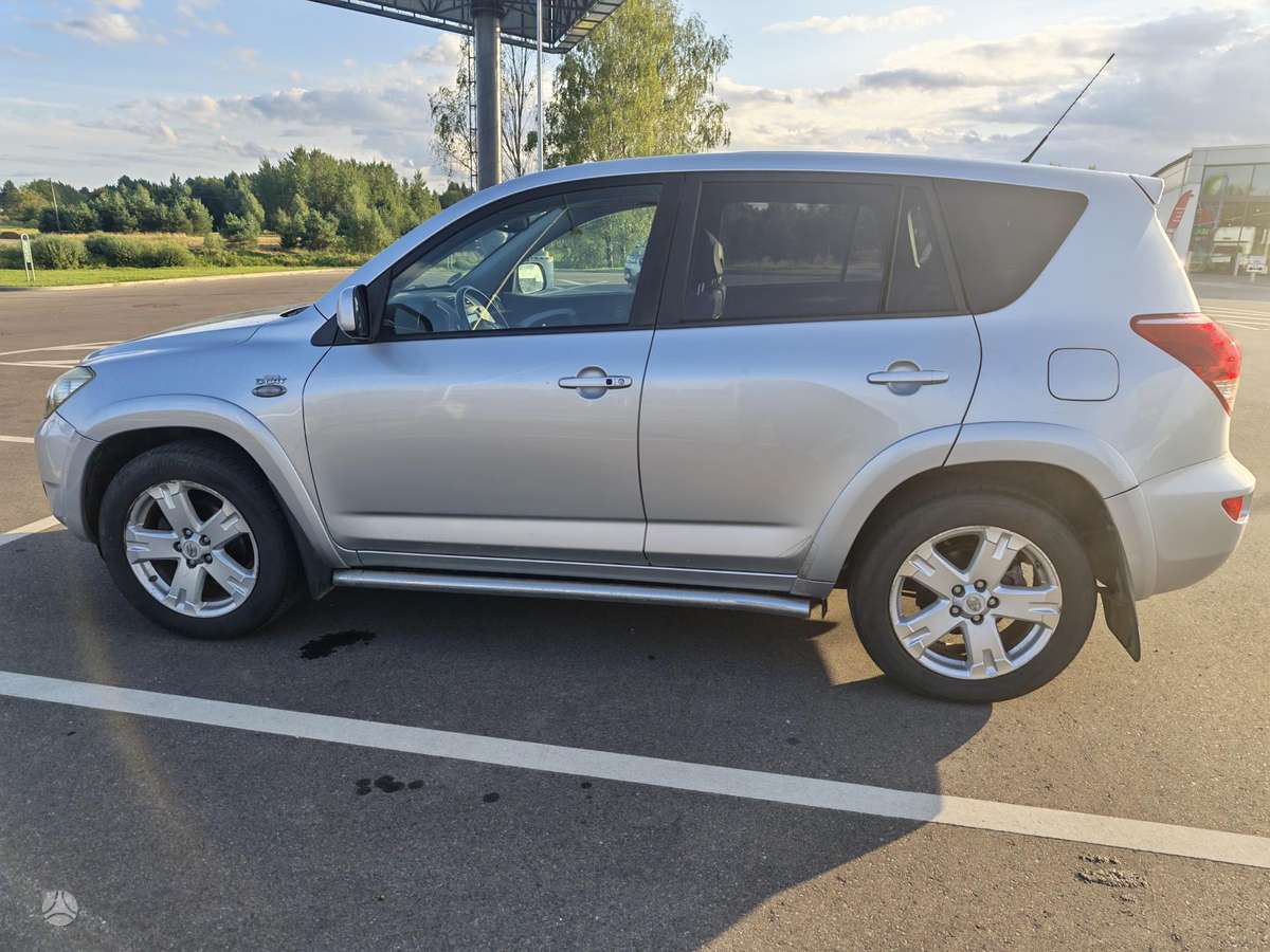 Toyota RAV4 - 3