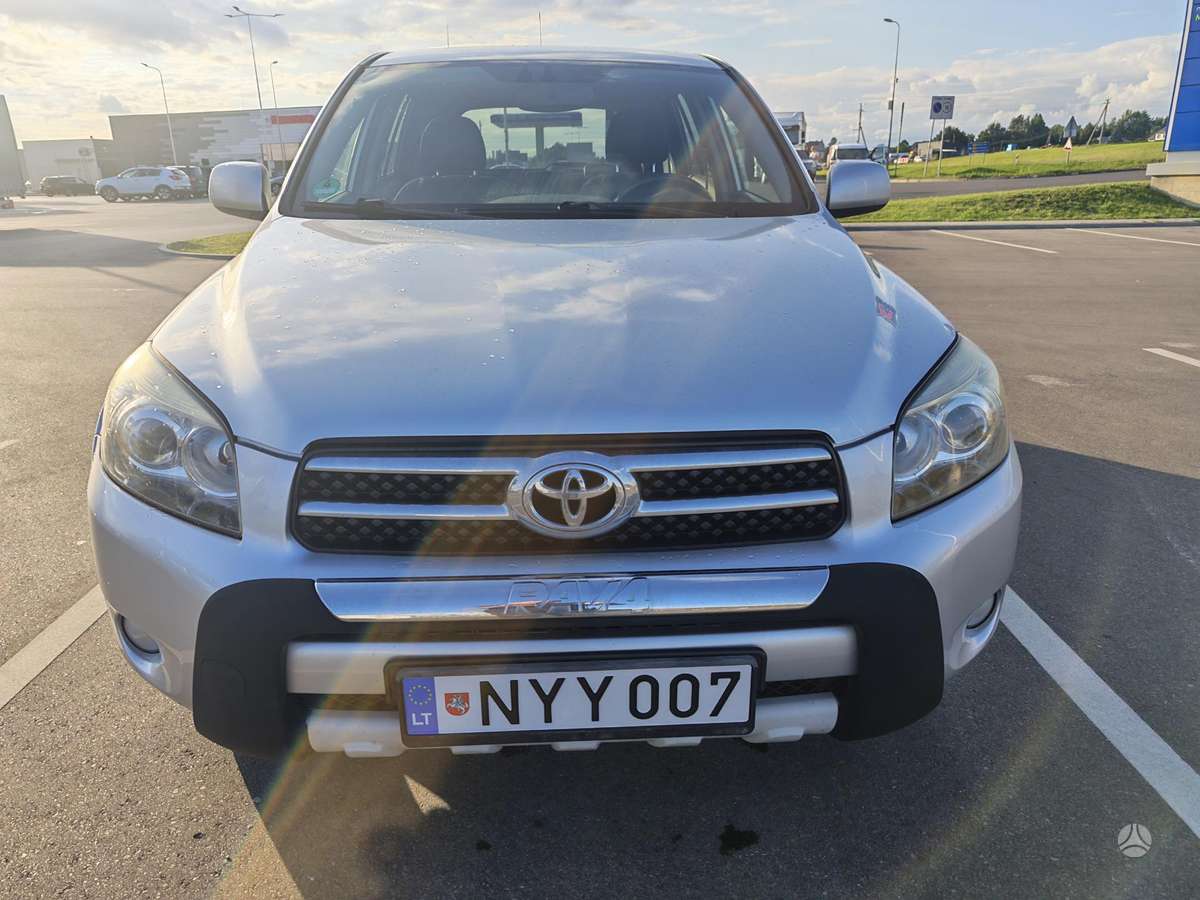 Toyota RAV4 - 5