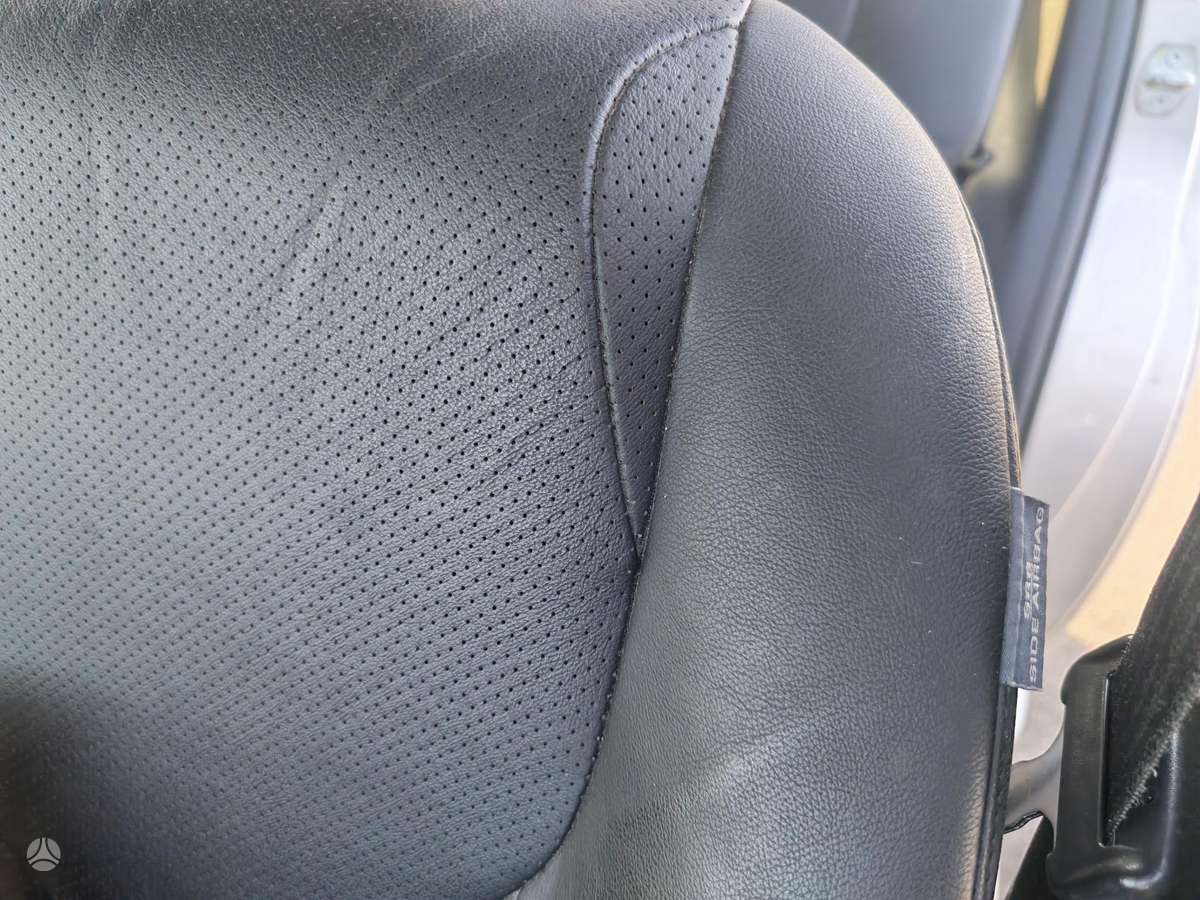 Toyota RAV4 - 9