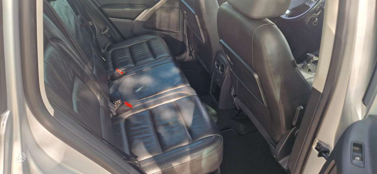 Volkswagen Tiguan - 7
