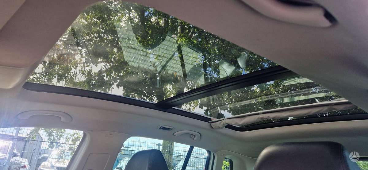Volkswagen Tiguan - 8