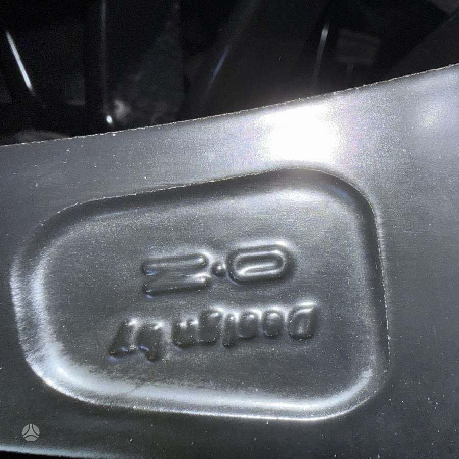 TESLA Model Y, lengvojo lydinio, R19