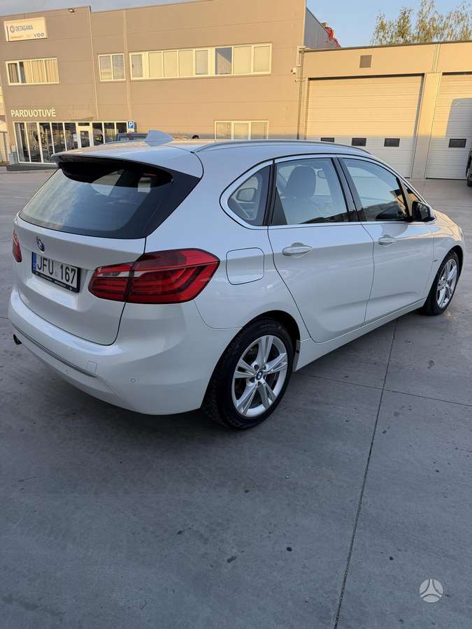 BMW 216 Active Tourer, 1.5 l., hatchback