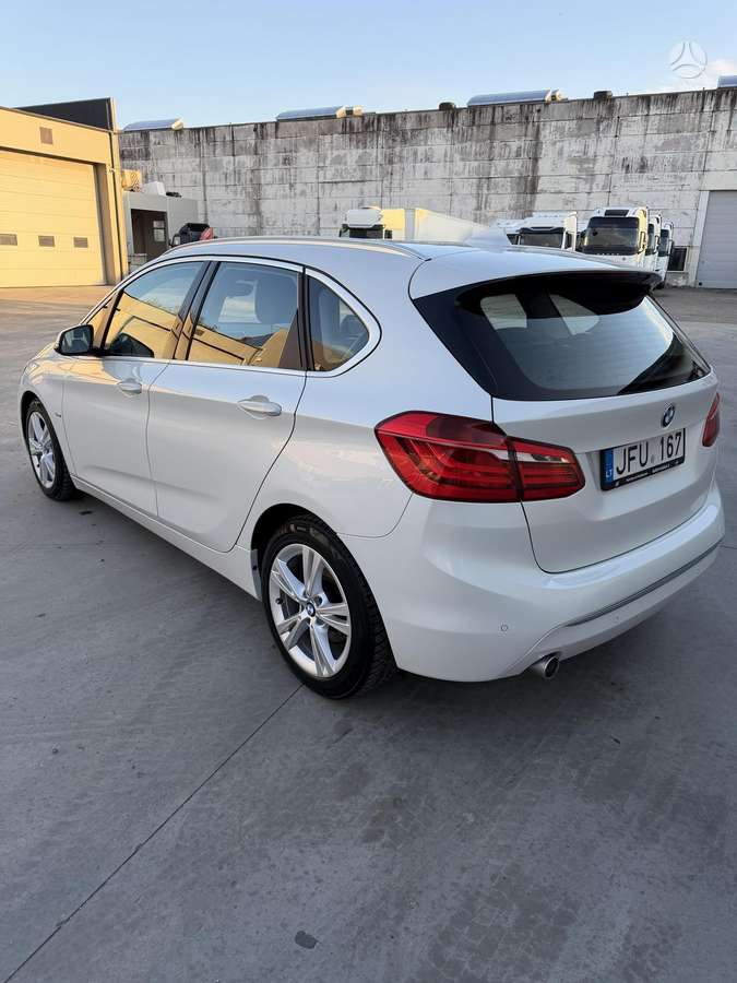 BMW 216 Active Tourer, 1.5 l., hatchback