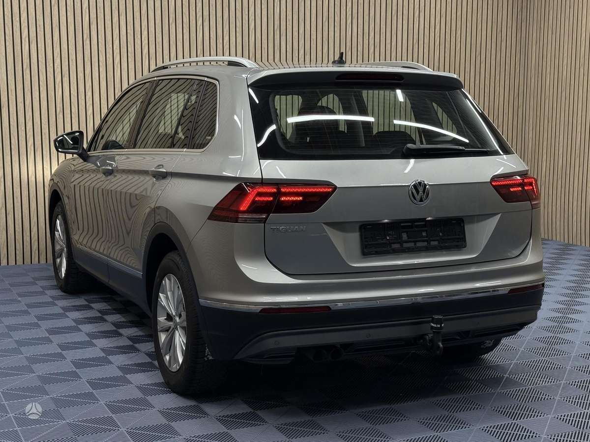 Volkswagen Tiguan - 5