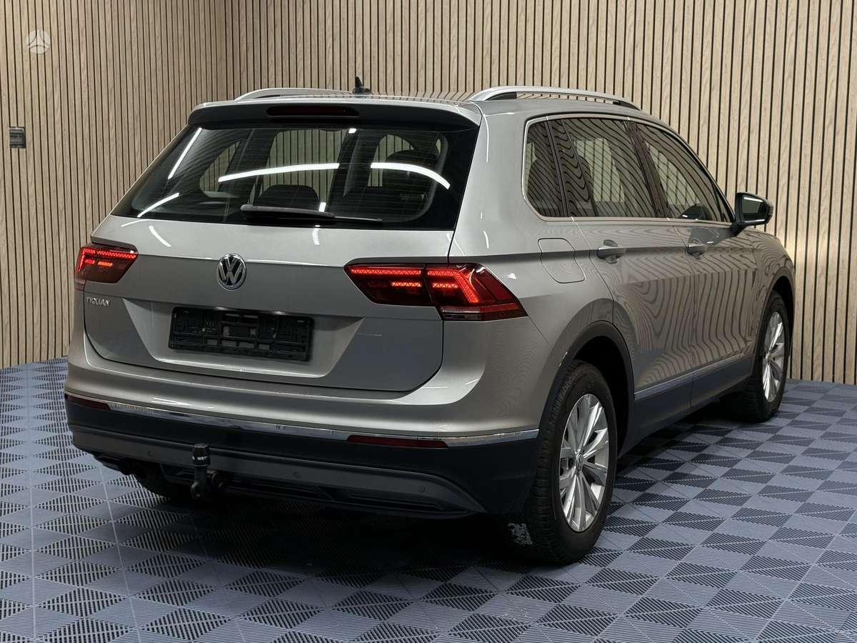Volkswagen Tiguan - 7