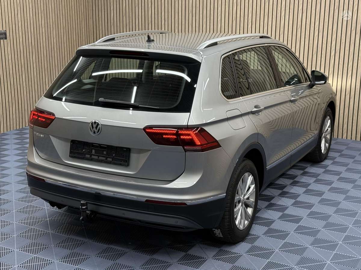 Volkswagen Tiguan - 11