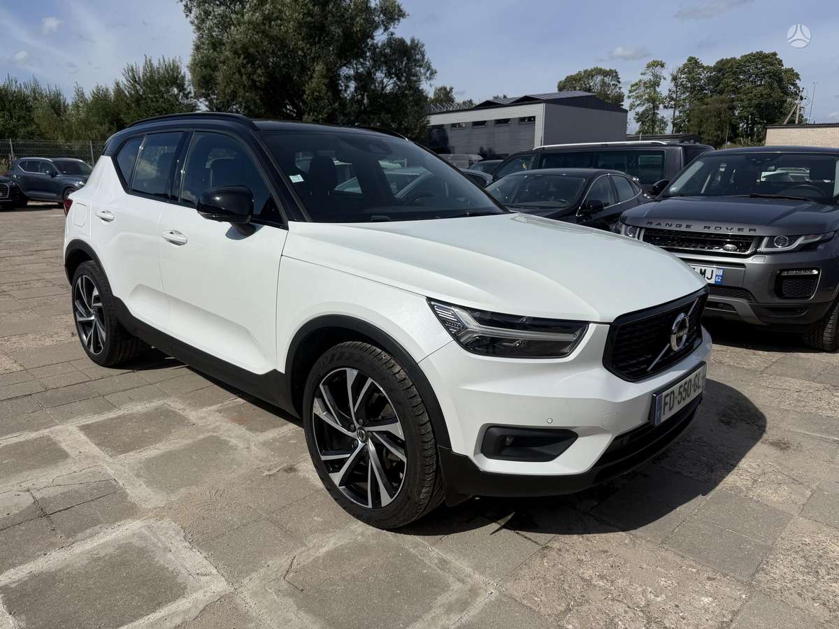 Volvo XC40 - 1